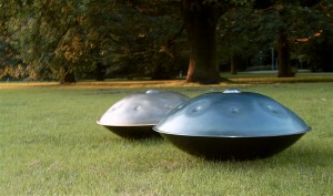 Two Hanghang in the park